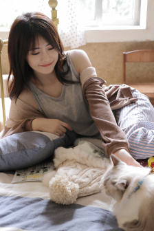 男生和女生打扑克